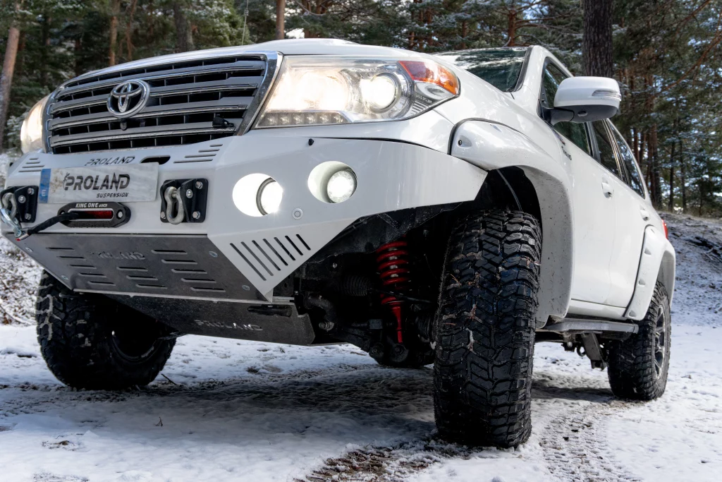 Frontal for Toyota HDJ 200 with LED headlights and improved lighting system for off-road driving