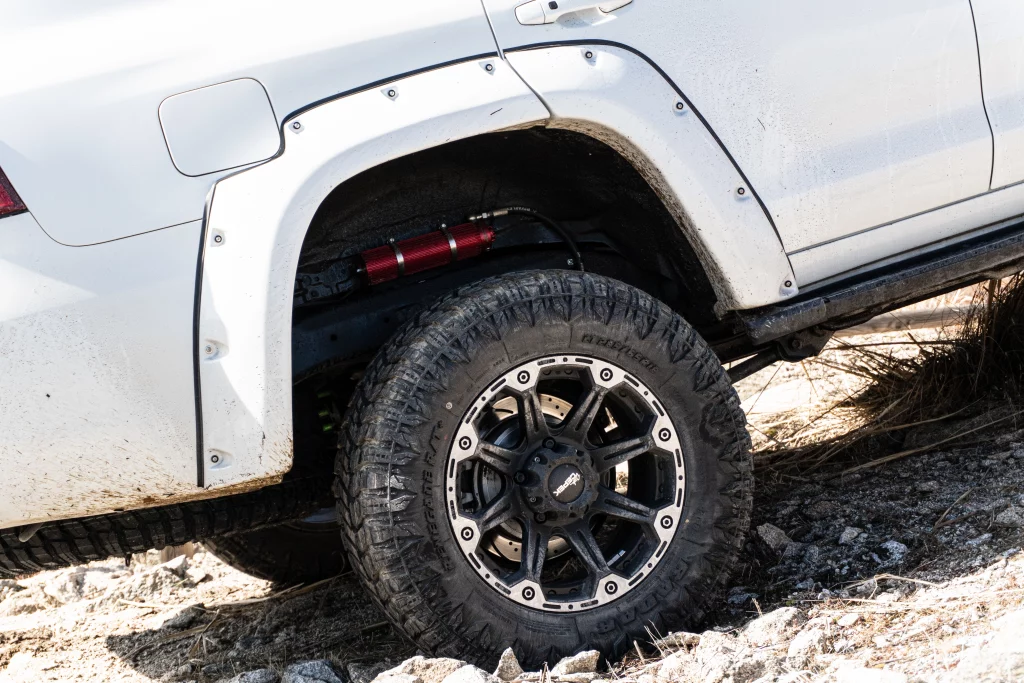 Toyota HDJ 200 rear suspension with Dakar Extreme springs and shock absorbers for 4x4