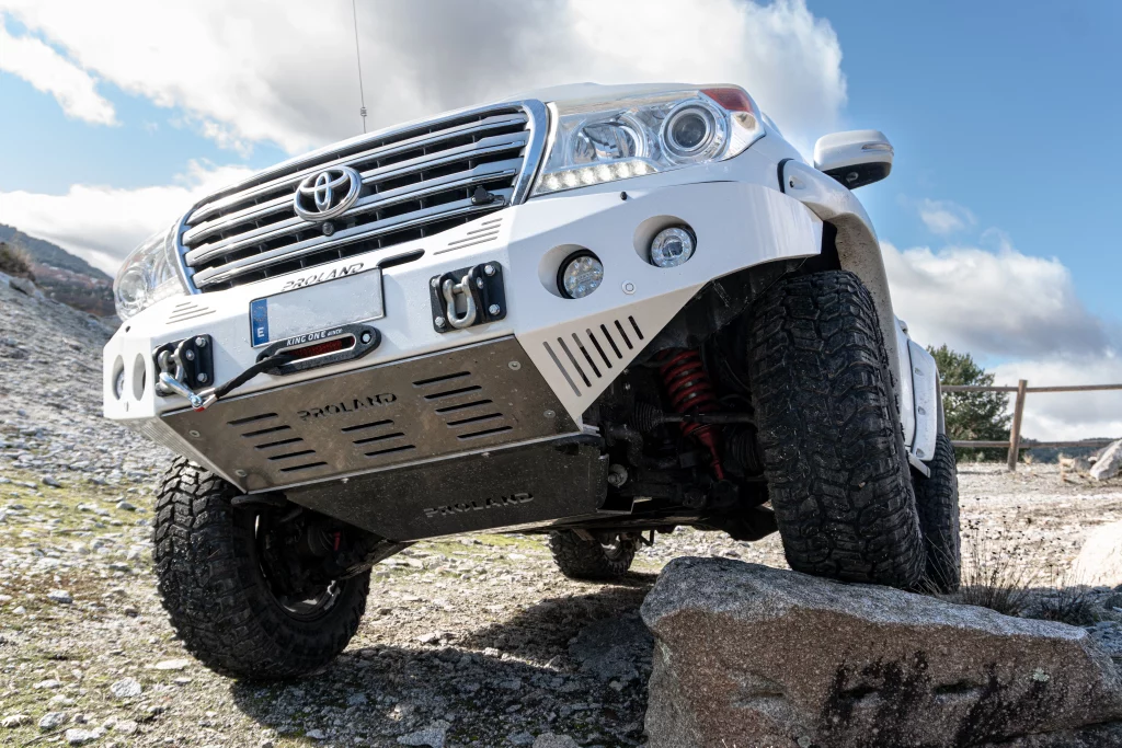 Toyota HDJ 200 with 18-inch wheels and tyres ready for 4x4 trails